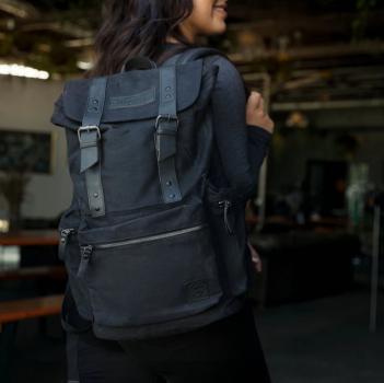 WAXED CANVAS BACKPACK - BLACK