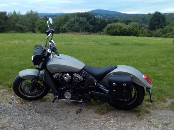 RunAround Solo, Black Vinyl - Indian Scout