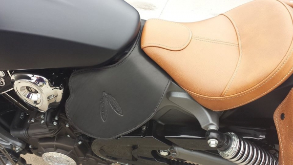 Leder Hitzeschutz Crotch Cooler für Indian Scout - Schwarz